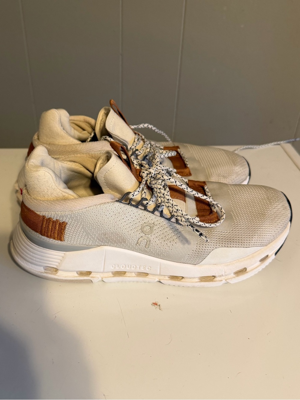 On Cloudnova Shoes Womens Size 7 White CloudTec Running Sneakers Athletic - Picture 10 of 14